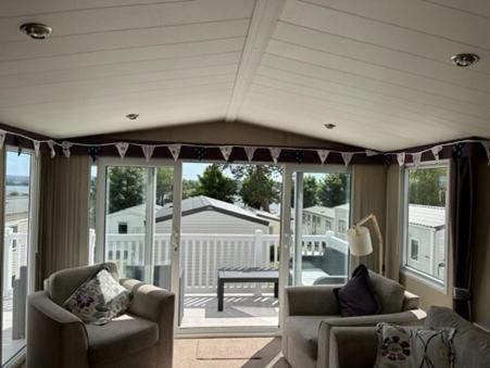 Sea Breeze Cabin Poole Ngoại thất bức ảnh